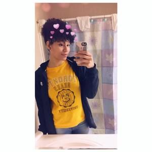 Meet your Posher, Mia